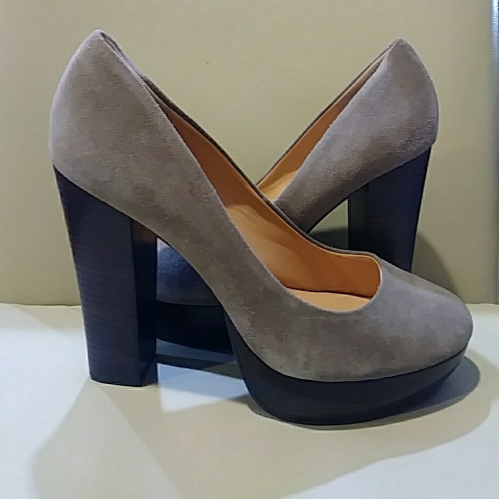 GIRL!! Get this shoe!!